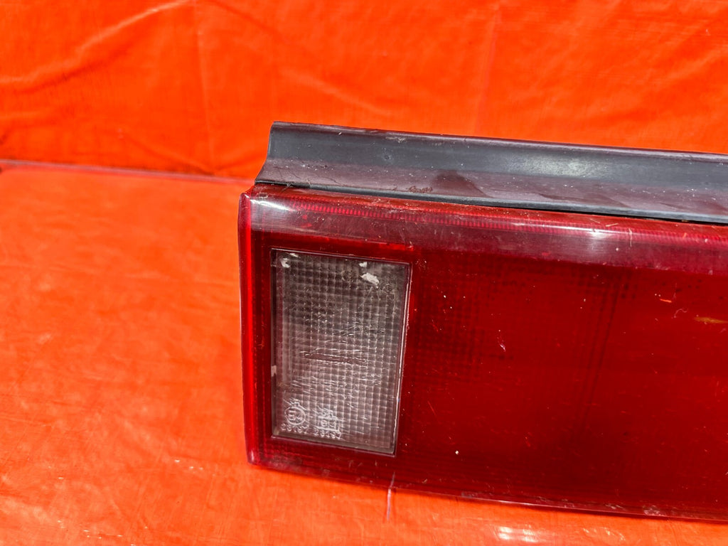88 89 HONDA CRX   CENTER TAIL LIGHT MIDDLE TAIL LAMP   OEM FACTORY #2775