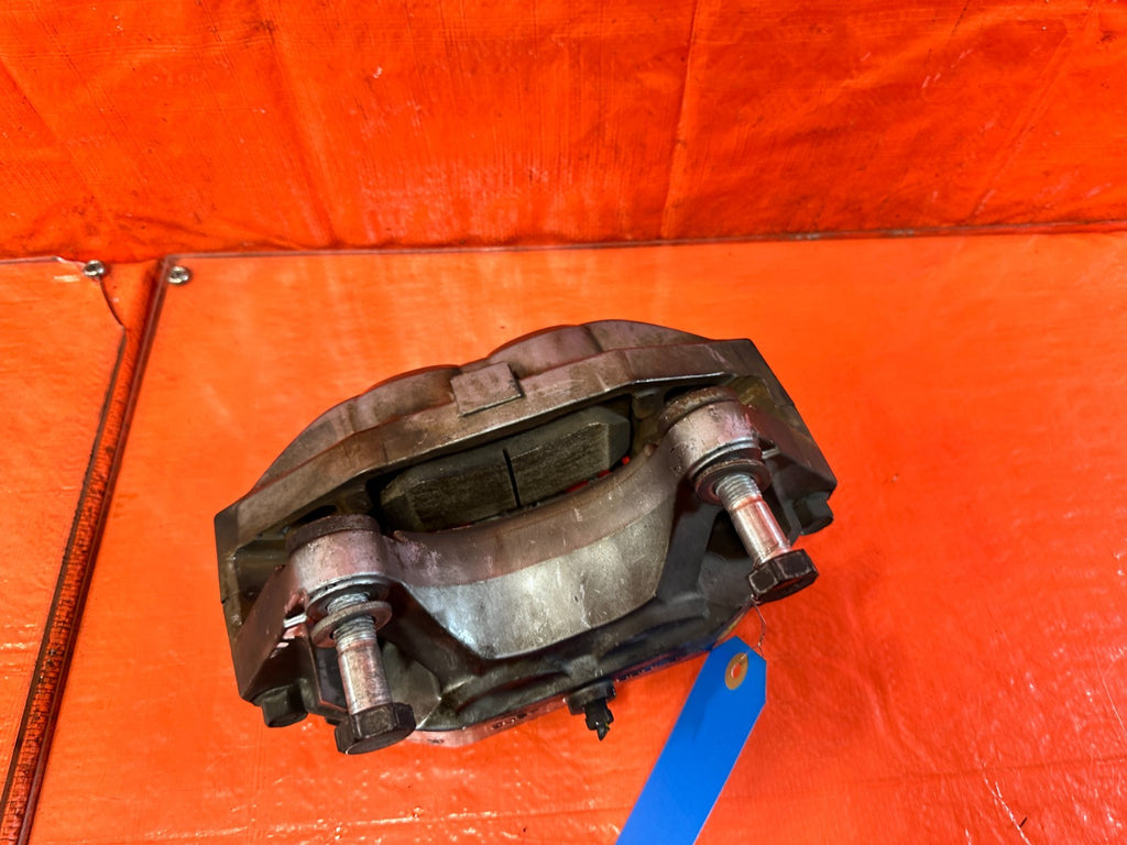 08 15 G37 Q60 14 23 Q50 SPORT   AKEBONO   DRIVER LEFT FRONT CALIPER OEM 3207