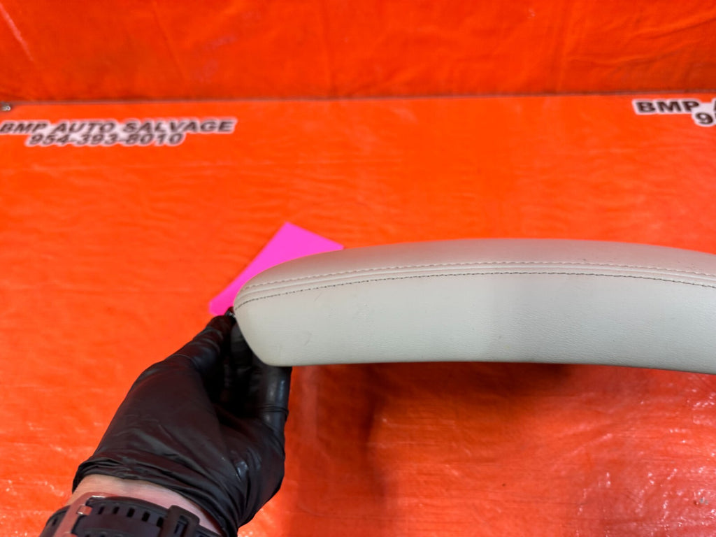 16 20 INFINITI Q50   LEATHER ARM REST CENTER CONSOLE COVER LID   IVORY / GRAY 1310