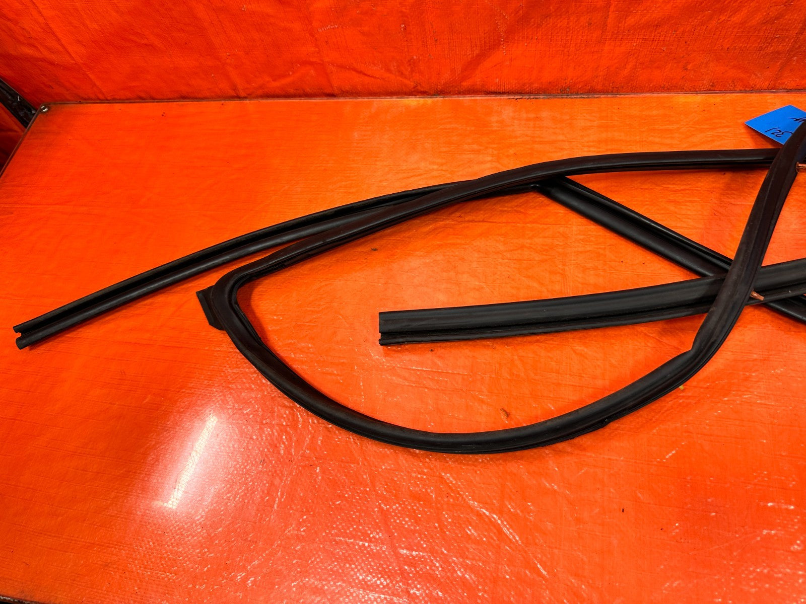 09 14 ACURA TSX   DRIVER LEFT FRONT   WEATHER STRIP TRIM & RUN CHANNEL OEM 3216