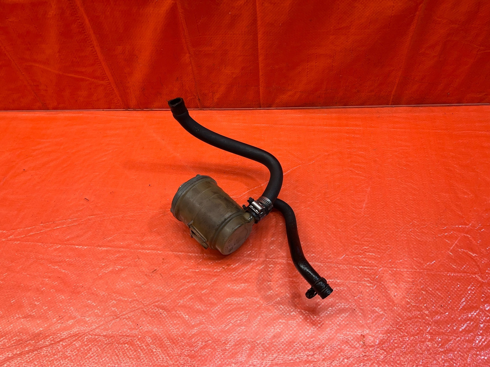 98 02 HONDA ACCORD 2.3L   POWER STEERING RESERVOIR TANK BOTTLE   OEM #1677