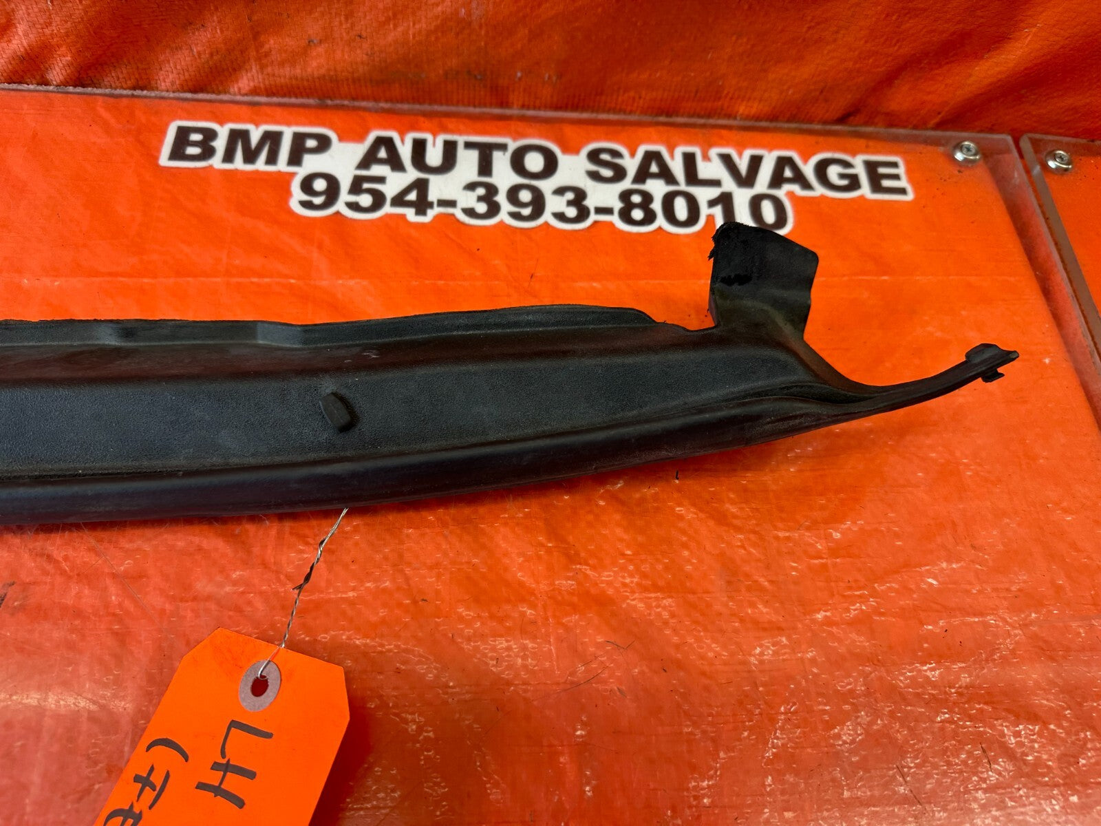 07 12 LEXUS ES350   DRIVER LEFT UPPER HOOD SEAL FENDER TRIM   OEM #244 OE5