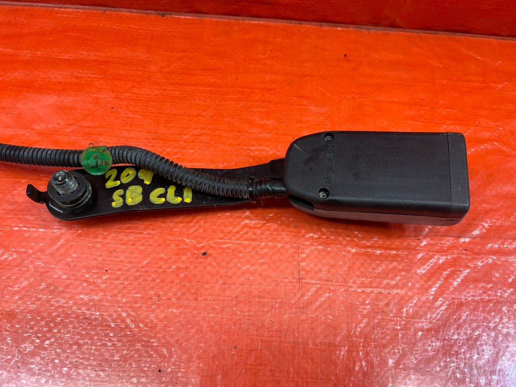 04 05 ACURA TSX   PASSENGER RIGHT   FRONT   SEAT BELT CLIP BUCKLE   OEM #2090