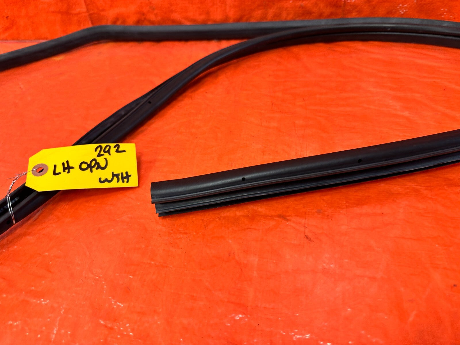 13 20 SUBARU BRZ   CHASSIS TO DOOR OPEN TRIM RUBBER STRIP LEFT FRONT OEM #2922
