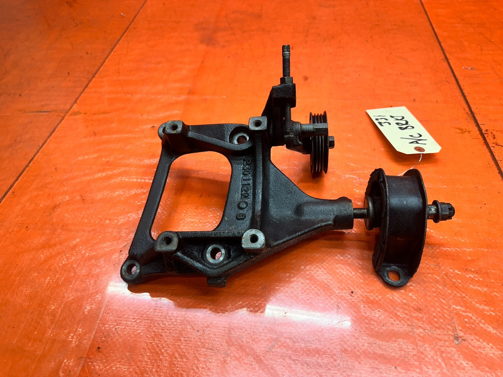 94 01 ACURA INTEGRA 1.8L B18B1 AC COMPRESSOR BRACKET TENSIONER OEM #3316