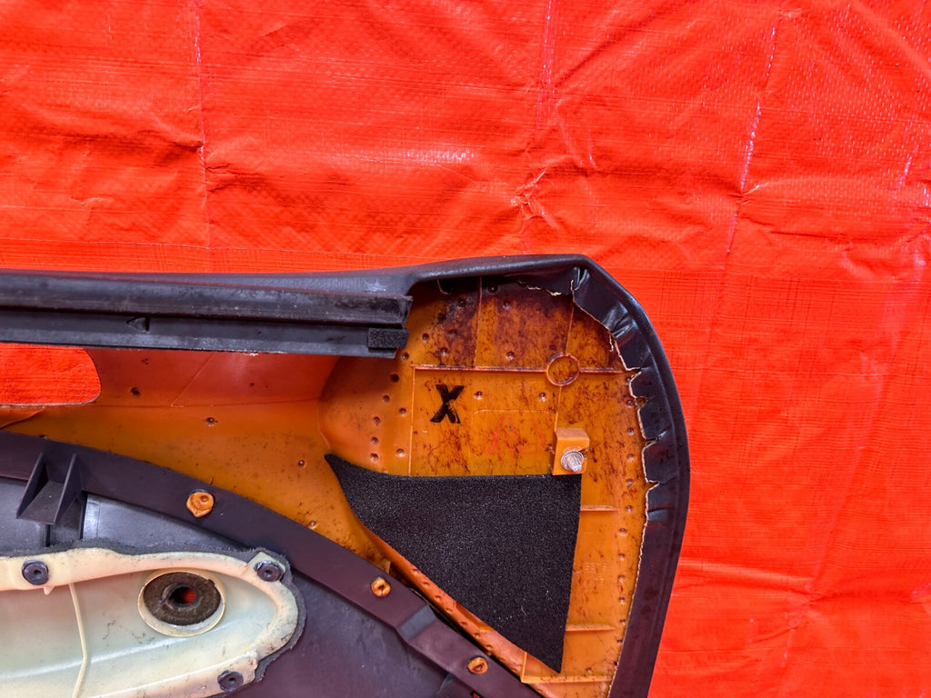 96 00 HONDA CIVIC HATCHBACK   PASSENGER RIGHT MANUAL NON POWER   DOOR PANEL OEM12