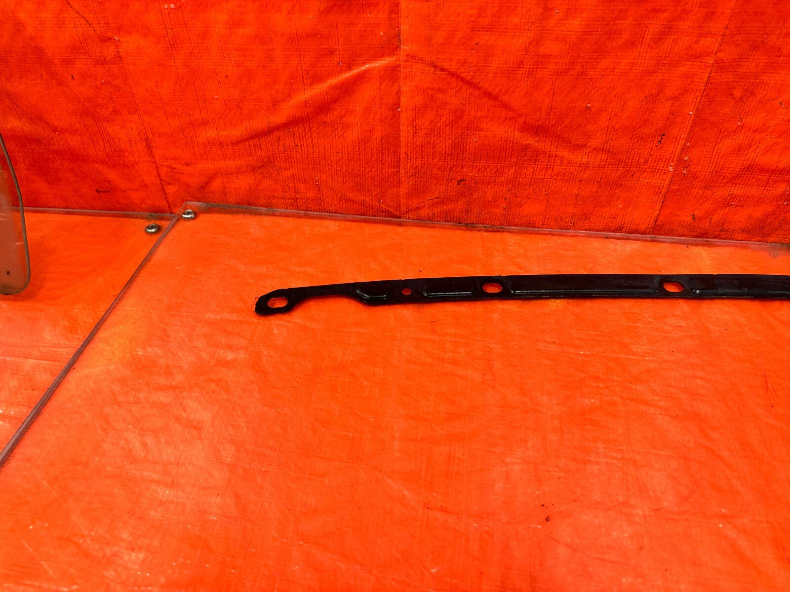 93 97 HONDA DEL SOL   FRONT BUMPER UPPER STIFFENER GASKET   OEM #2954