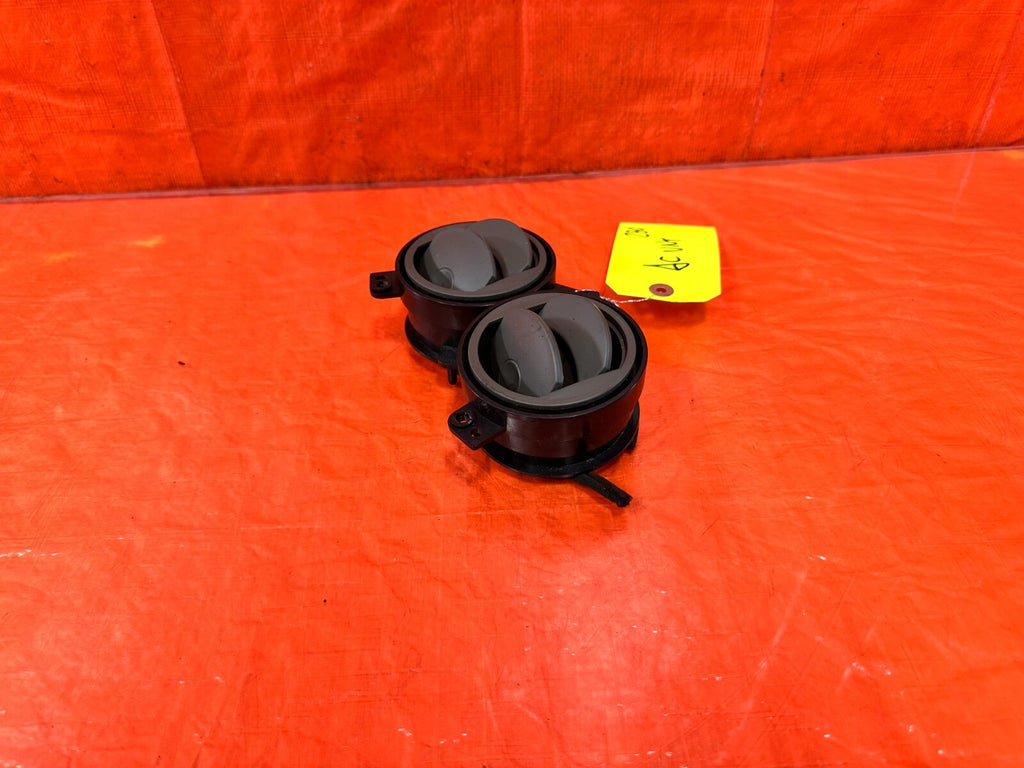 02 06 ACURA RSX   PASSENGER RIGHT AIR CONDITIONING AC VENTS TAN GRAY   OEM #2803