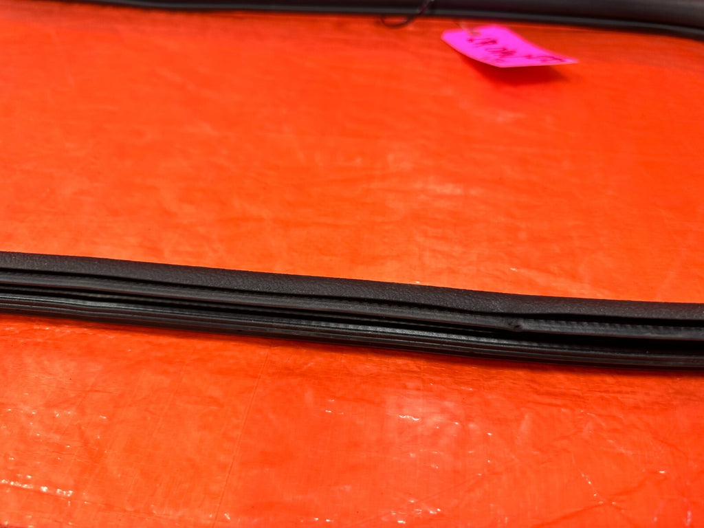 06 11 CIVIC 4D SEDAN   DRIVER LEFT REAR DOOR TO CHASSIS OPEN TRIM   OEM #27015
