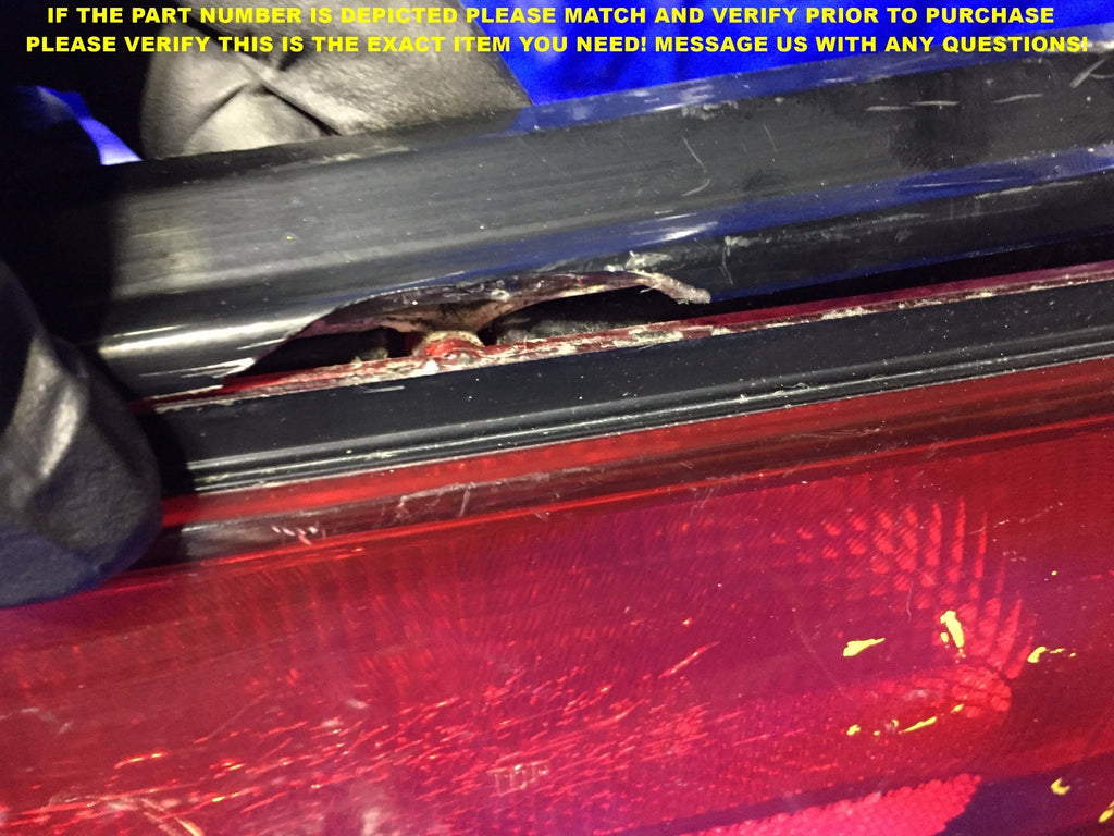 OEM 1993 1994 INFINITI J30 DRIVER LEFT TAIL LIGHT HAS DAMAGE 33 120223