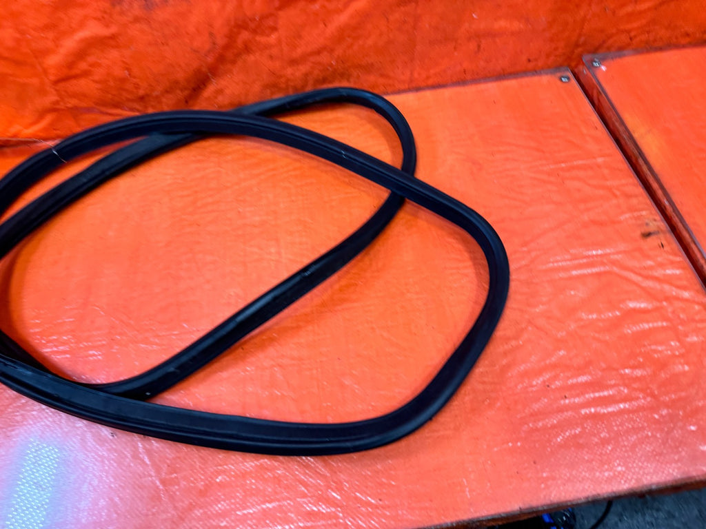 18 22 HONDA ACCORD   TRUNK MOUNTED WEATHER STRIP RUBBER GASKET LINER  OEM #32410