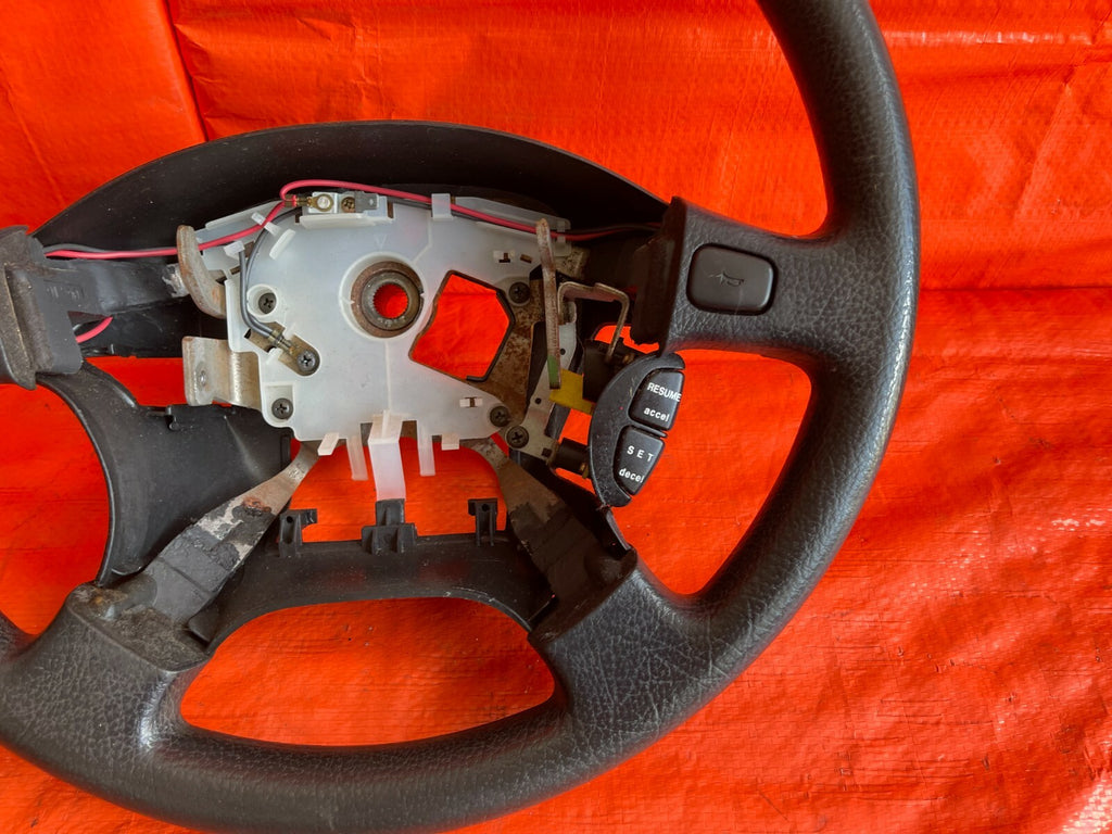 95 97 ACURA INTEGRA   STEERING WHEEL   BLACK IN COLOR   SLIGHT WEAR ON TOP   OEM3