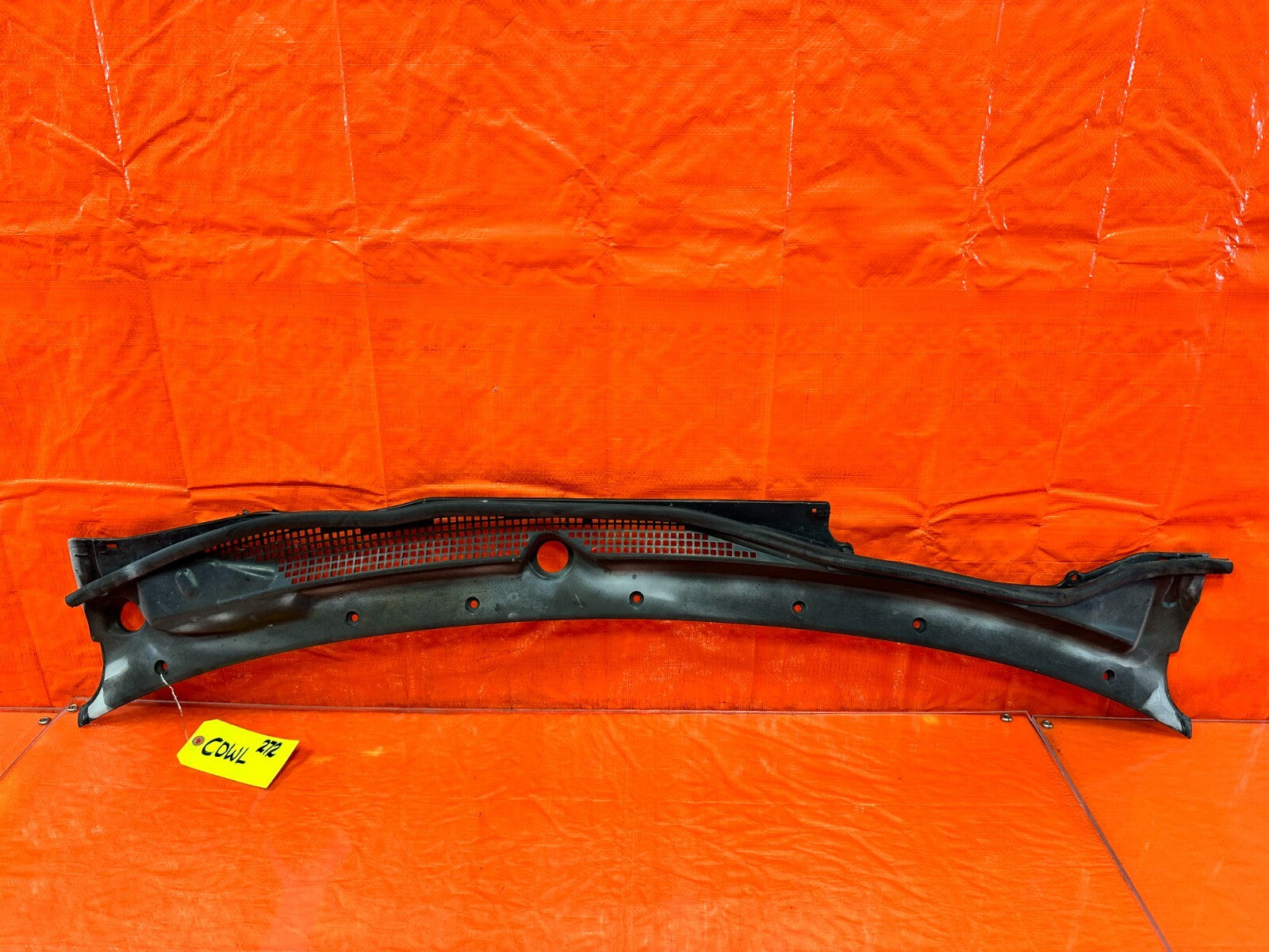 93 97 HONDA DEL SOL  WINDSHIELD WIPER COWL TRIM PLASTIC   OEM FACTORY #2720