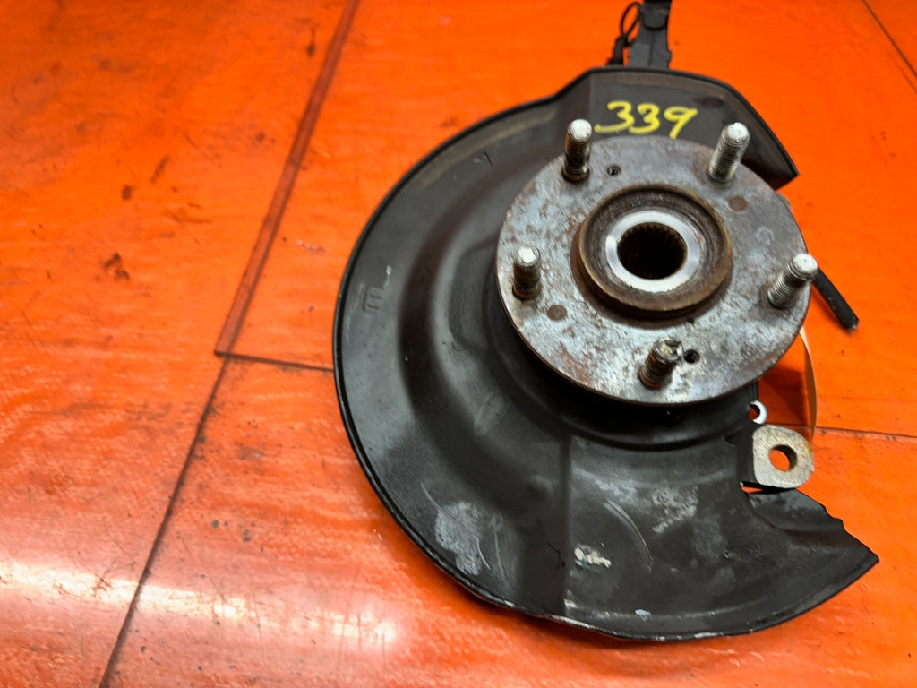 04-05 ACURA TSX 2.4L FRONT RIGHT PASSENGER SPINDLE KNUCKLE HUB OEM #3397