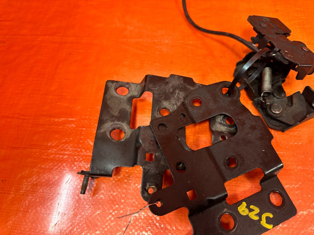 08 15 INFINITI G37 Q60 FRONT HOOD LATCH LOCK CATCHES LEFT RIGHT SET OEM #3294