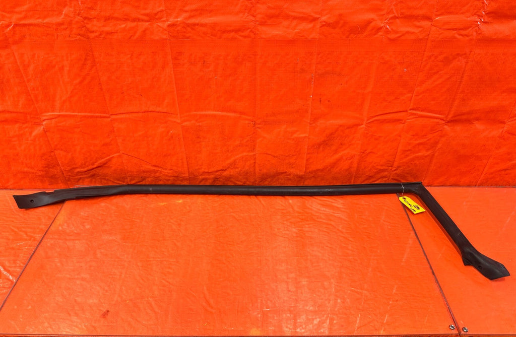 17 20 INFINITI Q60   DRIVER LEFT UPPER DOOR TO CHASSIS WEATHER STRIP SEAL OEM 890