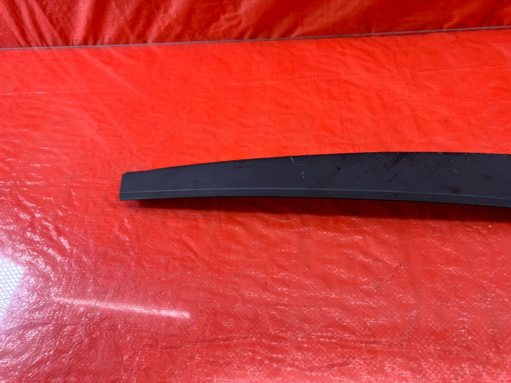 95 98 HONDA ODYSSEY   DRIVER LEFT FRONT DOOR SASH TRIM   OEM FACTORY #19311