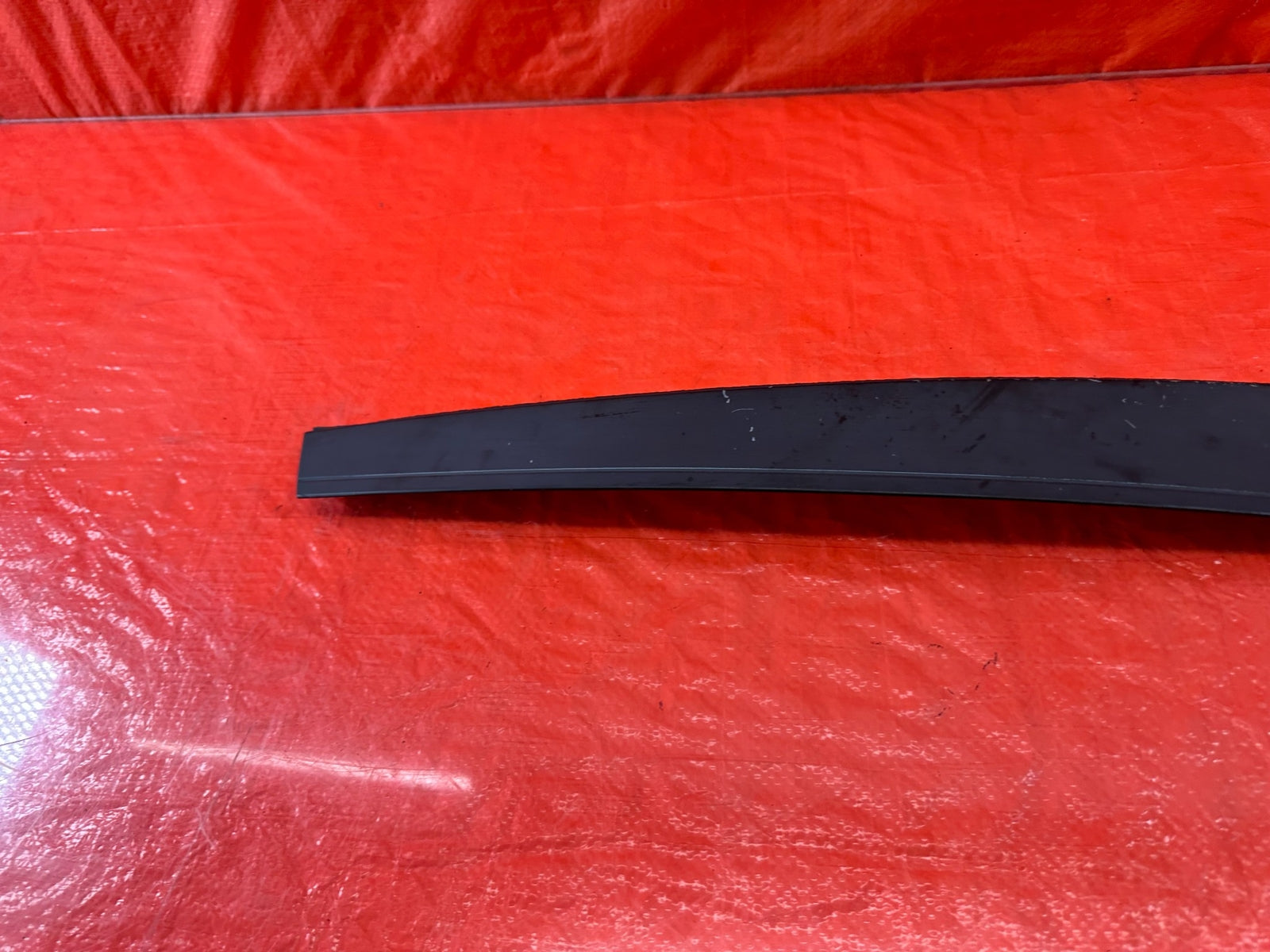 95 98 HONDA ODYSSEY   DRIVER LEFT FRONT DOOR SASH TRIM   OEM FACTORY #19311