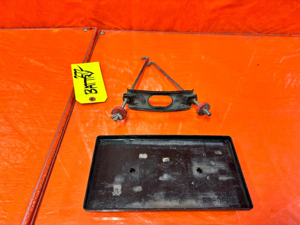 93 97 HONDA DEL SOL   BATTERY TRAY TRIM AND TIE DOWN   OEM #2720