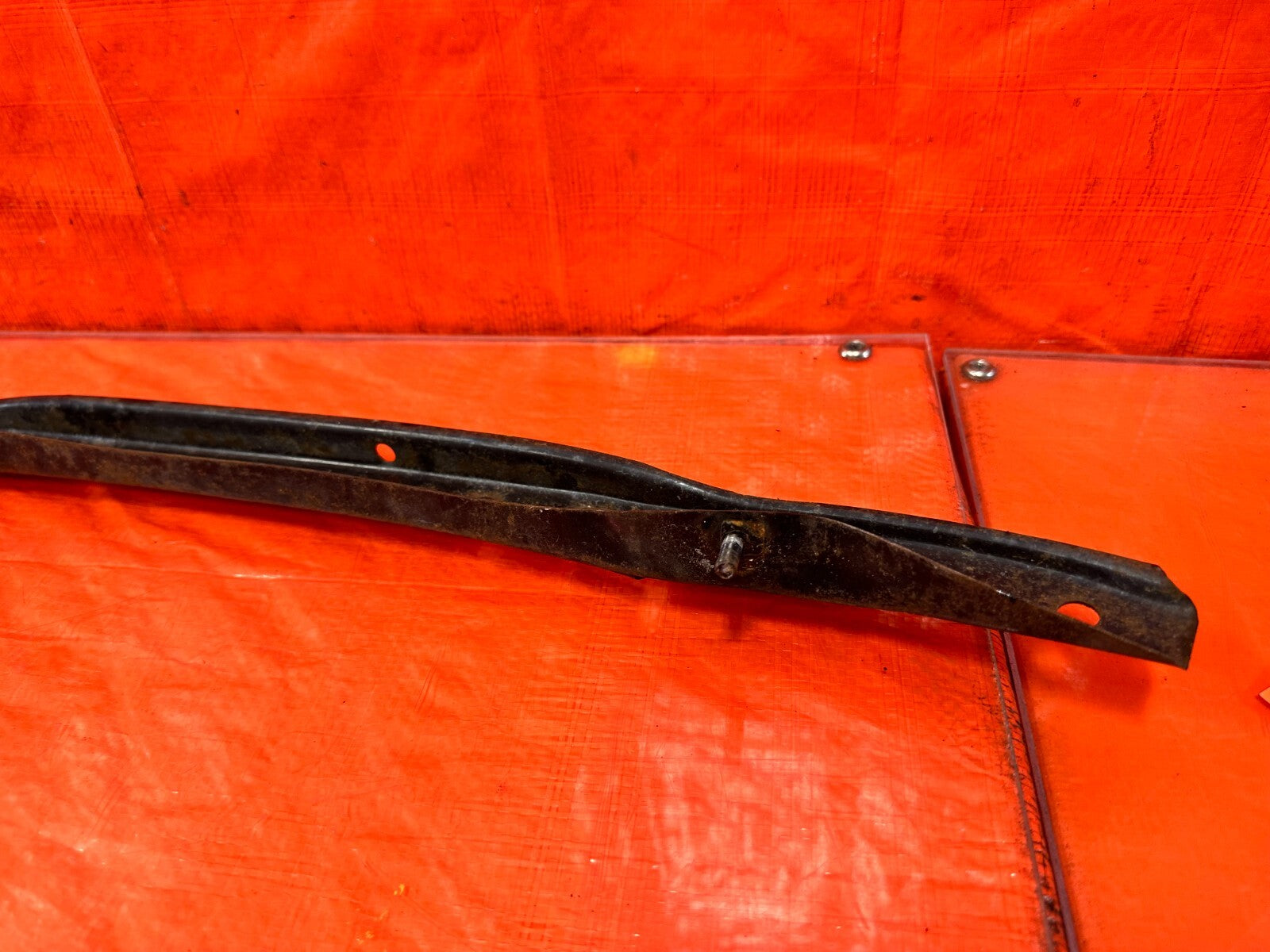 94 01 ACURA INTEGRA   2D REAR UPPER BUMPER BRACKET MOUNT BRACE SUPPORT BEAM 28110