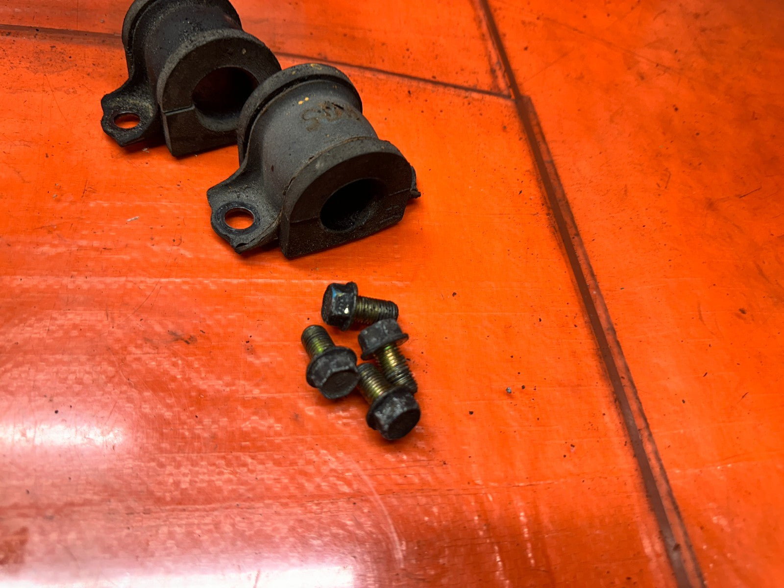 04-08 ACURA TSX 4D 2.4L K24A2 FRONT SWAY STABILIZER BAR MOUNT BRACKETS PAIR #3424
