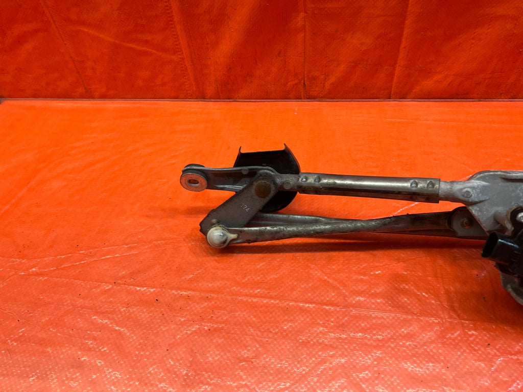 15 21 SUBARU WRX & STI   WINDSHIELD WIPER MOTOR W/ LINKAGE   OEM FACTORY #1706