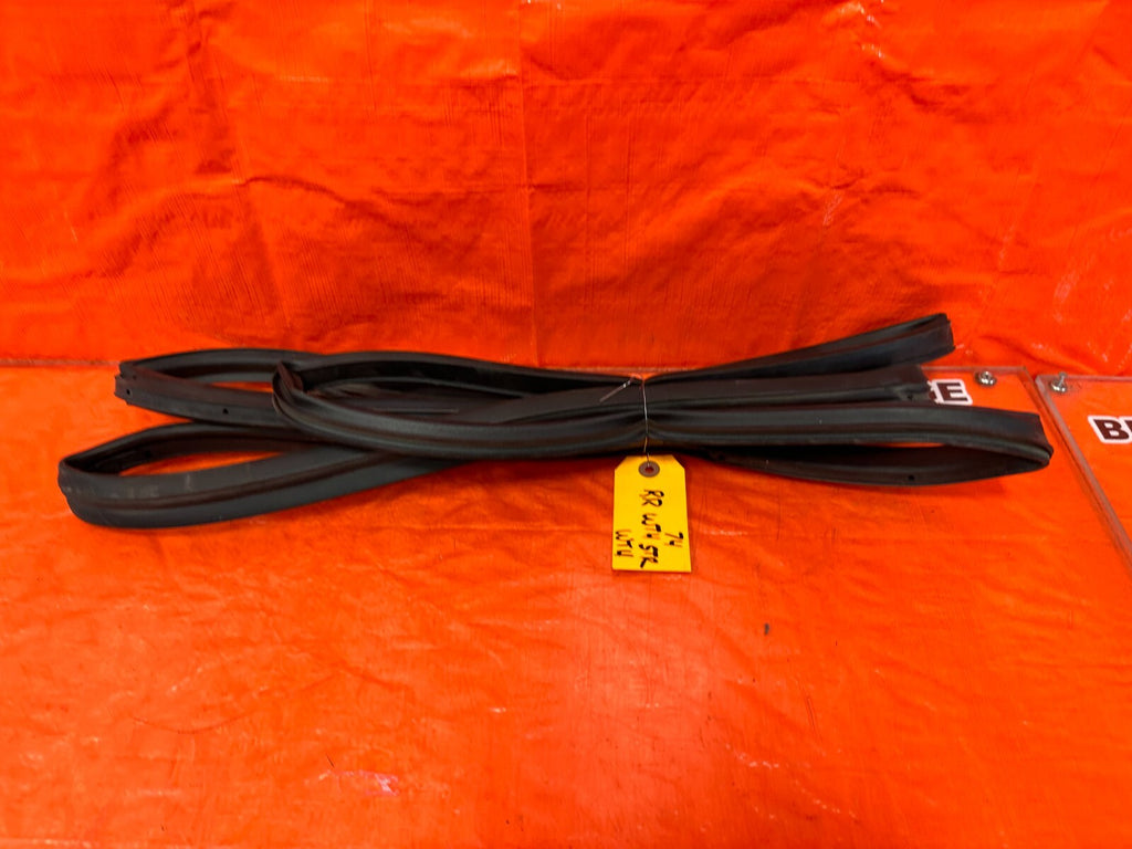 2012 SUBARU WRX STI SEDAN PASSENGER RIGHT REAR DOOR WEATHER STRIP RUBBER GASKET9