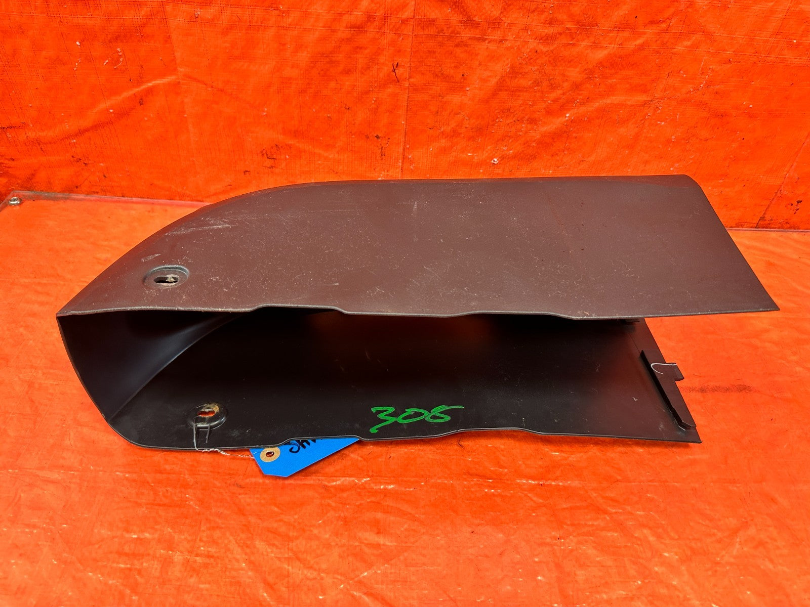 02 05 HONDA CIVIC SI EP3 HATCH   ARM REST CUP HOLDER PORTION REAR PART OEM 3083