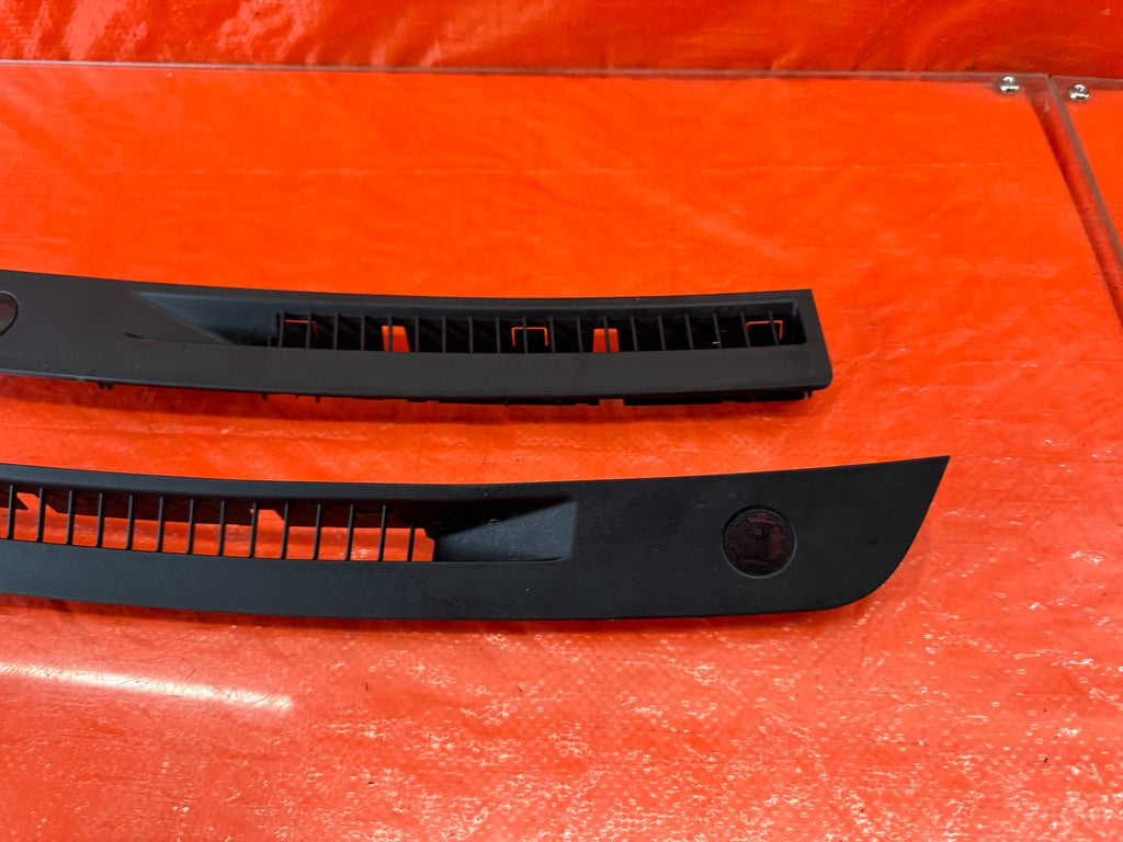 08 15 INFINITI G37 & Q60 2D COUPE   DASHBOARD DASH BOARD DEFROSTER GRILLE LH RH5