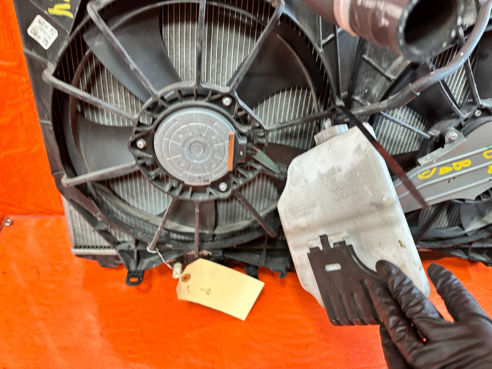 18 22 HONDA ACCORD 1.5L   RADIATOR W/ BOTH COOLING FANS & OVERFLOW TANK OEM 32416