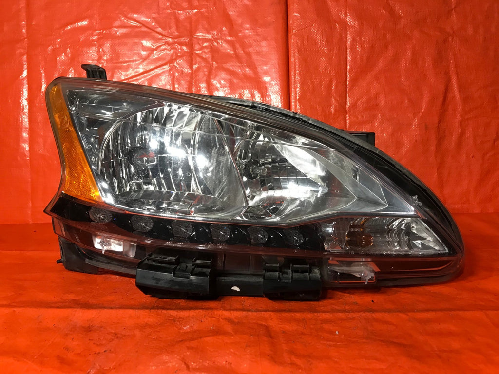 OEM 2013 NISSAN SENTRA HEADLIGHT   PASSENGER RIGHT   2014 2015   LED STRIP0