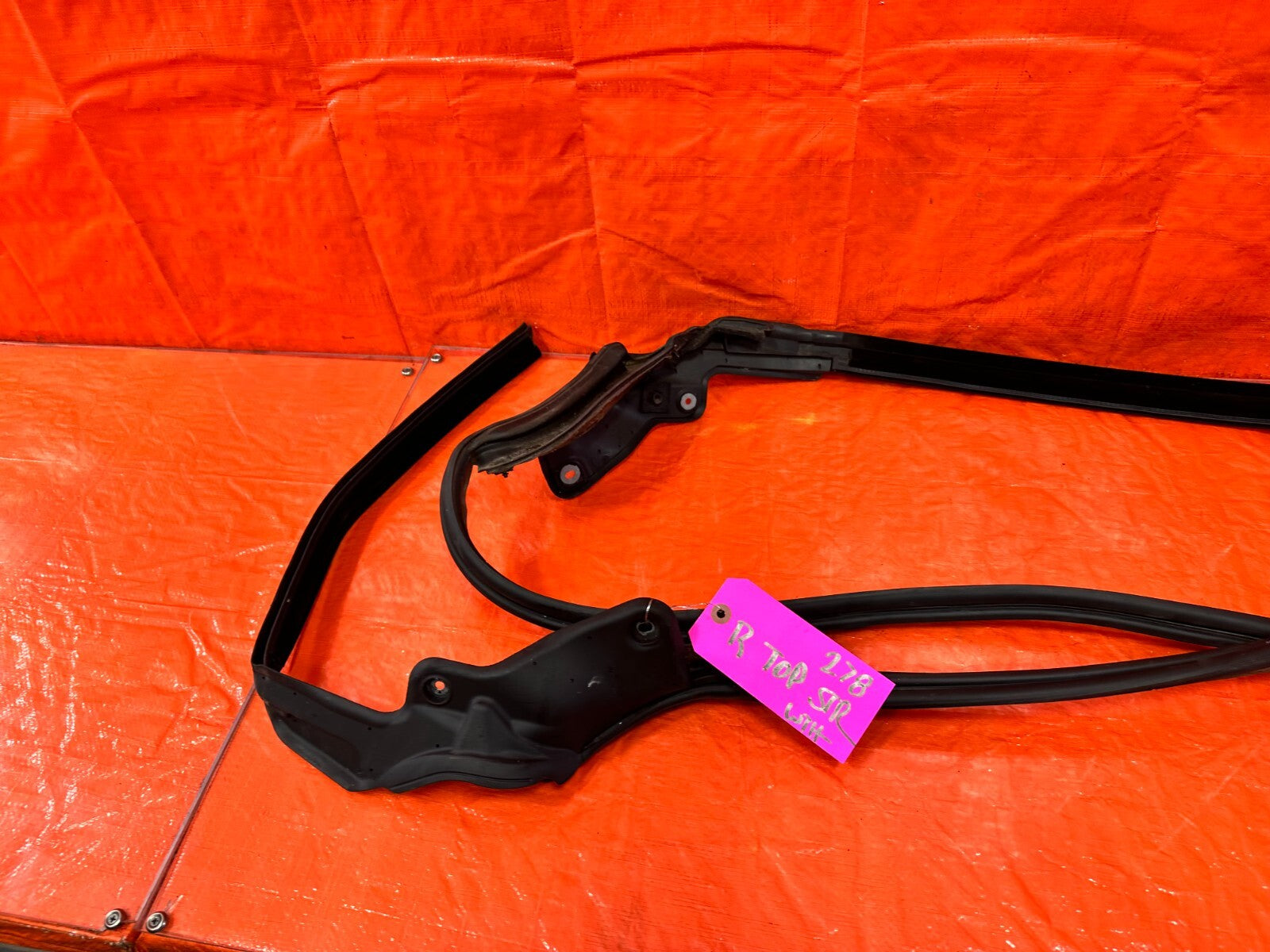 09 15 INFINITI G37 CONVERTIBLE REAR CONVERTIBLE TOP WEATHER STRIP BUNDLE PACKAGE5