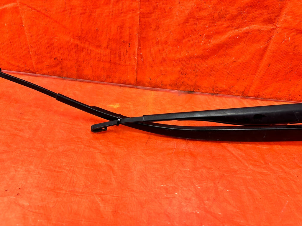 14 20 INFINITI Q50   WINDSHIELD WIPER ARMS   LEFT AND RIGHT ARM SET   OEM #296 13