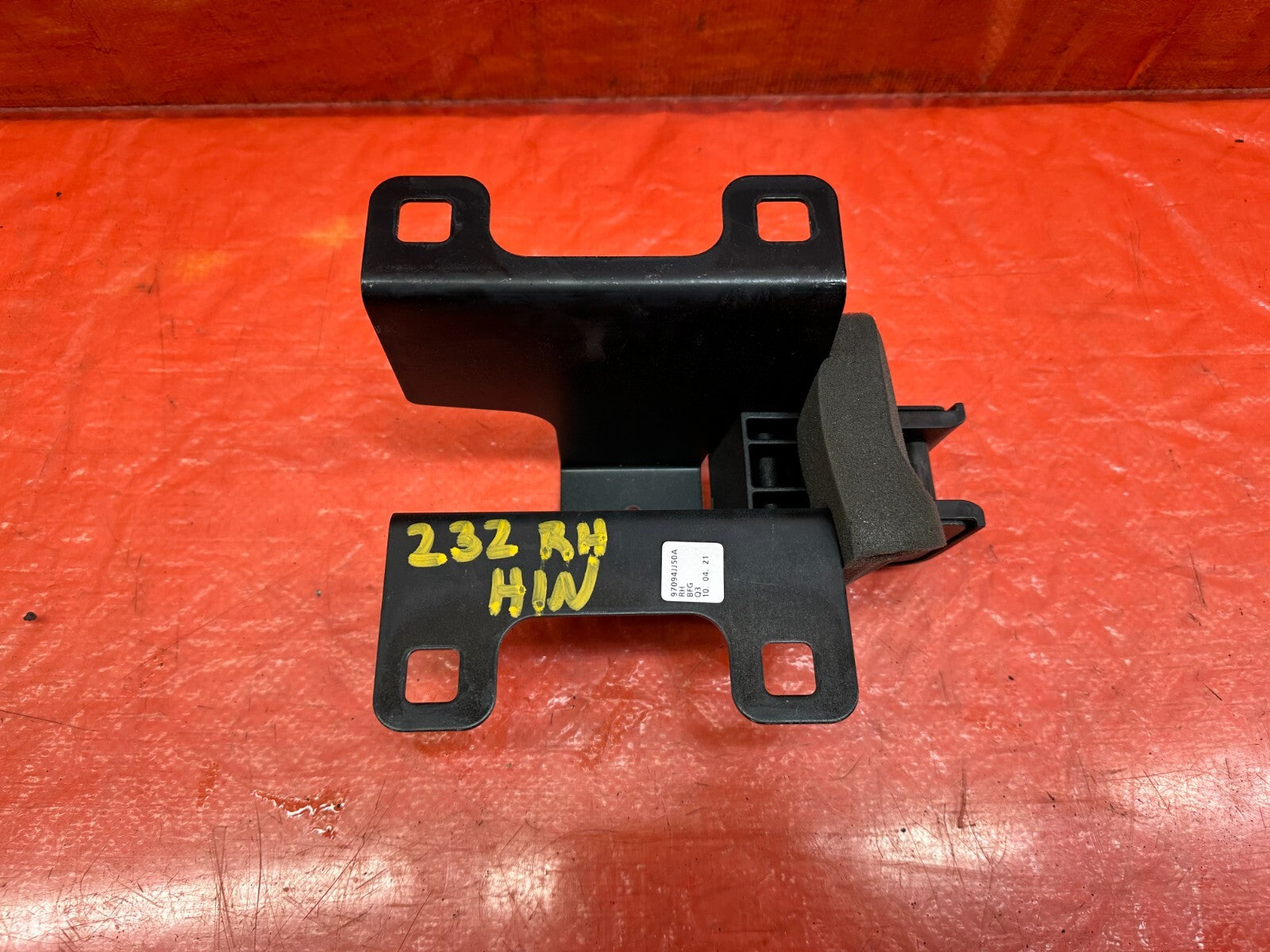 2010 10 INFINITI G37 CONVERTIBLE   RIGHT TOP BRACKET   PART # 97094 JJ50A   #2323