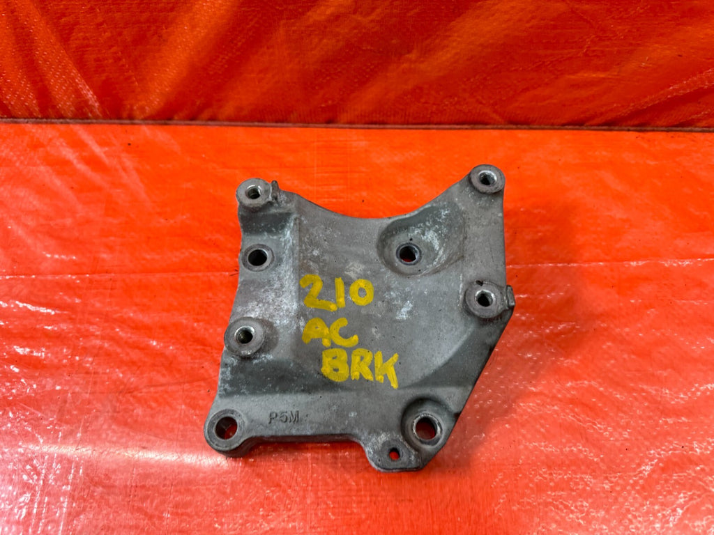 97 01 HONDA PRELUDE BASE & SH   H22A4 HVAC AC MOUNTING BRACKET OEM FACTORY #2104