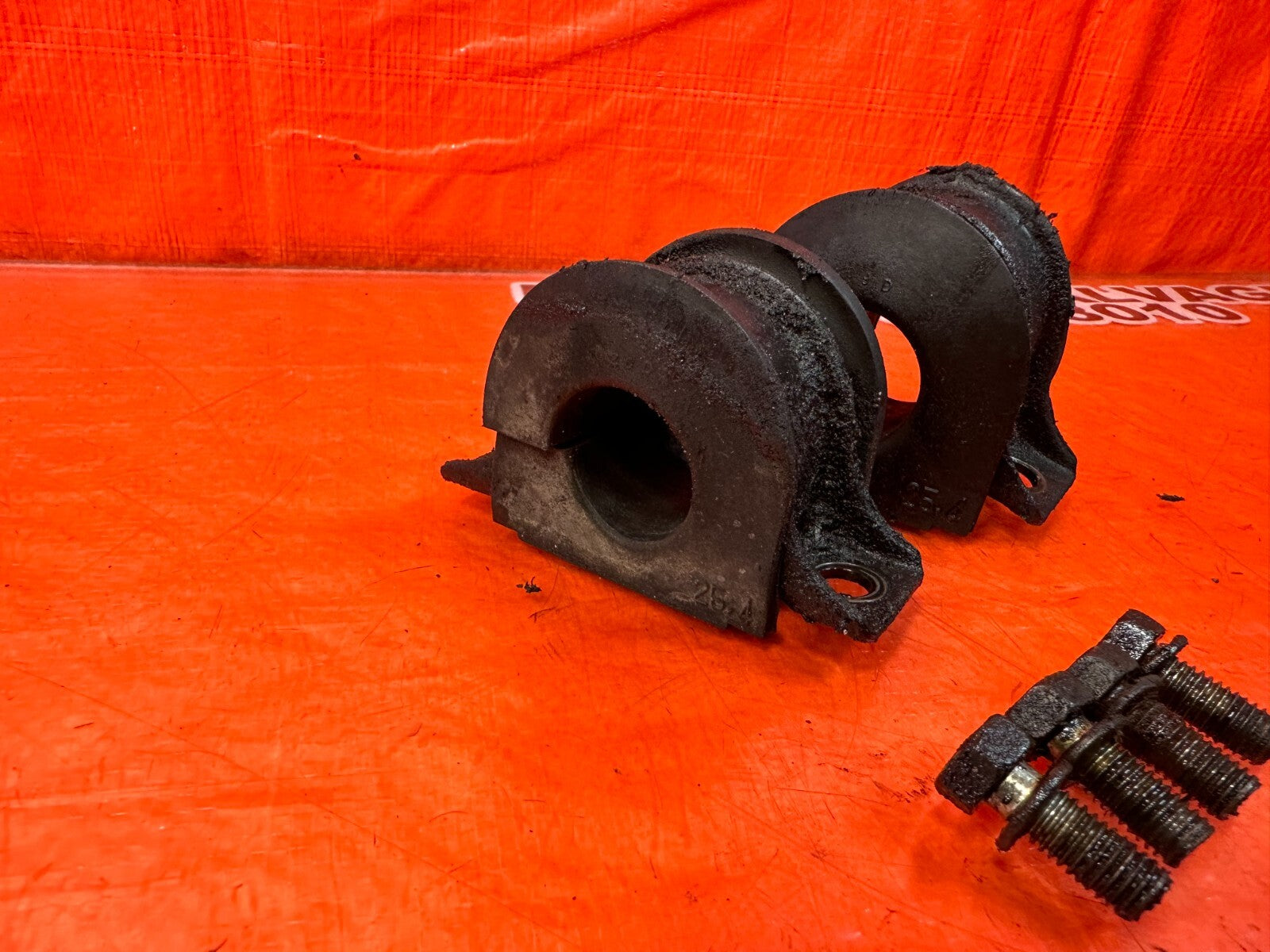 88 01 HONDA PRELUDE   FRONT SWAY BAR MOUNTING BRACKET & BUSHING SET   OEM #2524