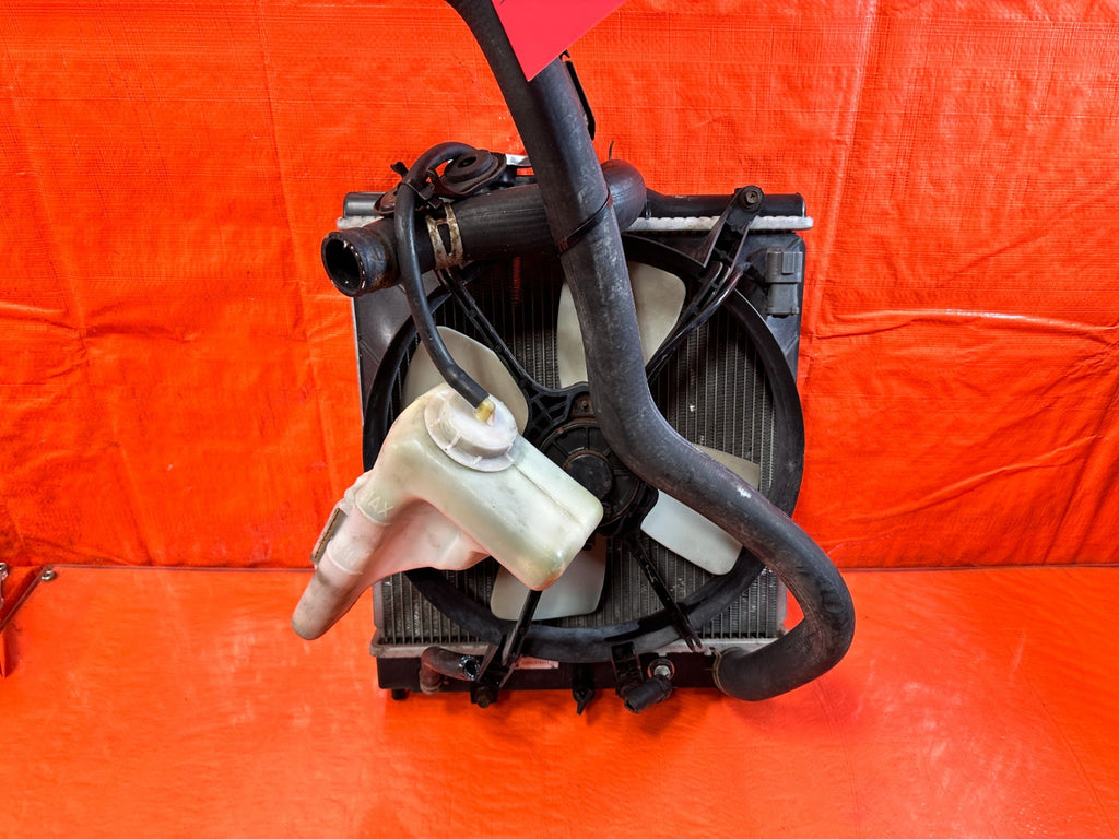 96 00 HONDA CIVIC   RADIATOR   AUTO RANS   FULLY LOADED W/ FAN / HOSES OEM #3197