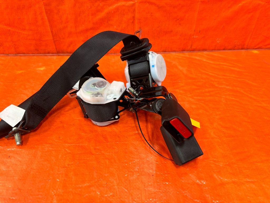 17 20 INFINITI Q60   REAR SEAT BELT SET   LEFT & RIGHT SEAT BELTS BLACK OEM 2897
