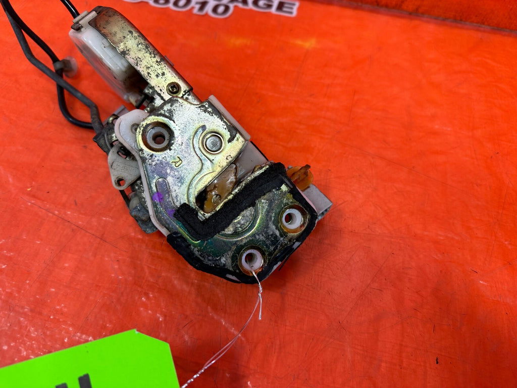 97 01 HONDA PRELUDE   PASSENGER RIGHT FRONT DOOR LOCK ACTUATOR   OEM #2594