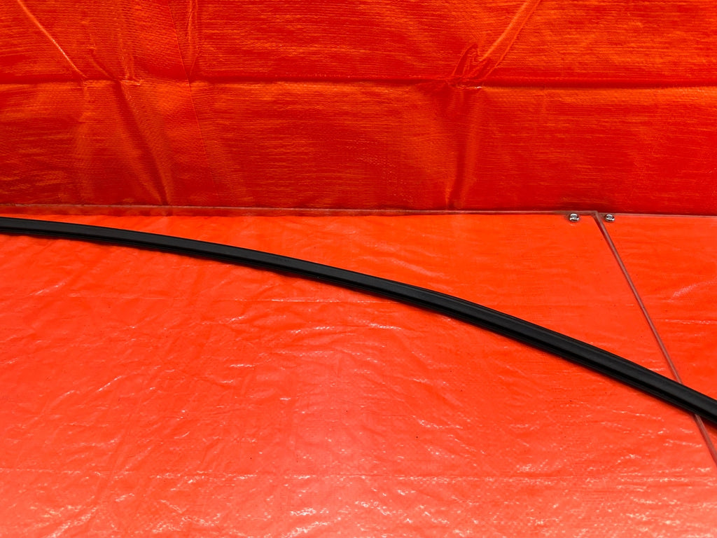 02 06 ACURA RSX   PASSENGER RIGHT FRONT DOOR GLASS SUB SEAL   OEM #2405