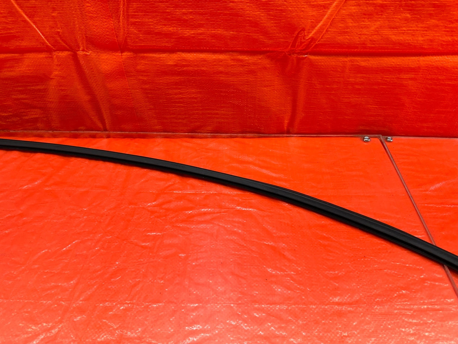 02 06 ACURA RSX   PASSENGER RIGHT FRONT DOOR GLASS SUB SEAL   OEM #2405
