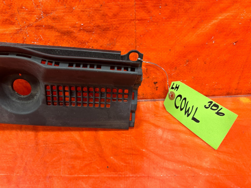 02 05 HONDA CIVIC SI EP3 HATCH   WIPER COWL TRIM   DRIVER LEFT SIDE OEM #3061