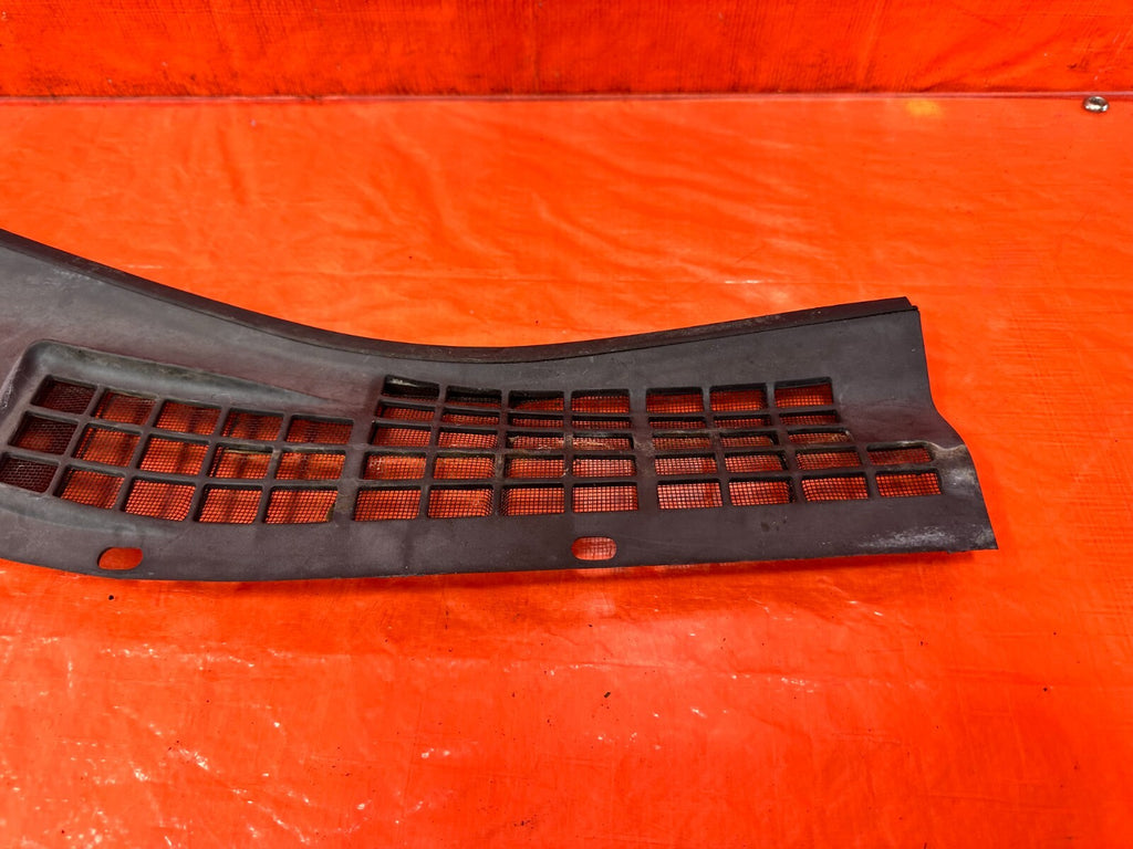 92 00 LEXUS SC300   WIPER COWL TRIM   PASSENGER RIGHT SIDE   OEM FACTORY #2766