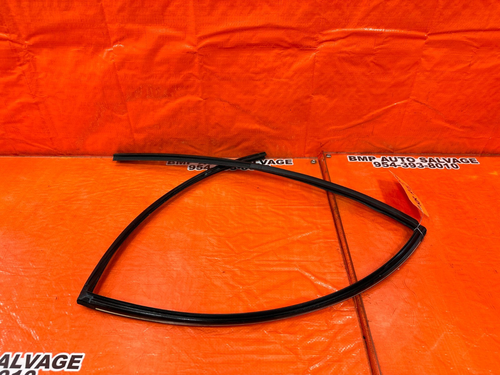 13 17 HONDA ACCORD SEDAN   PASSENGER RIGHT REAR RUN CHANNEL   OEM FACTORY #15AC5