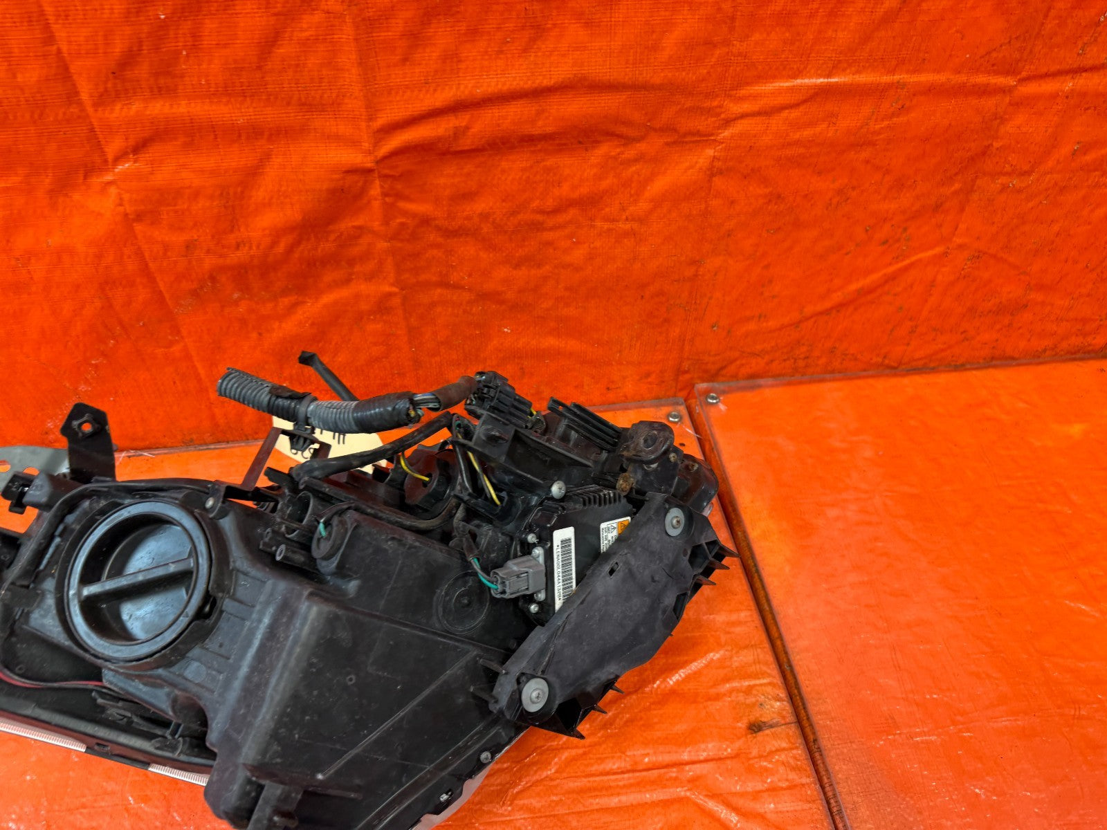 08 13 INFINITI G37 COUPE 2D   DRIVER LEFT HEADLIGHT HEAD LIGHT LAMP    OEM #32814