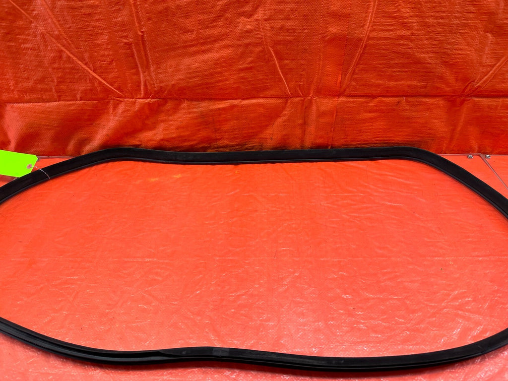 09 14 ACURA TSX   PASSENGER RIGHT REAR DOOR TO CHASSIS OPEN TRIM SEAL OEM 2333