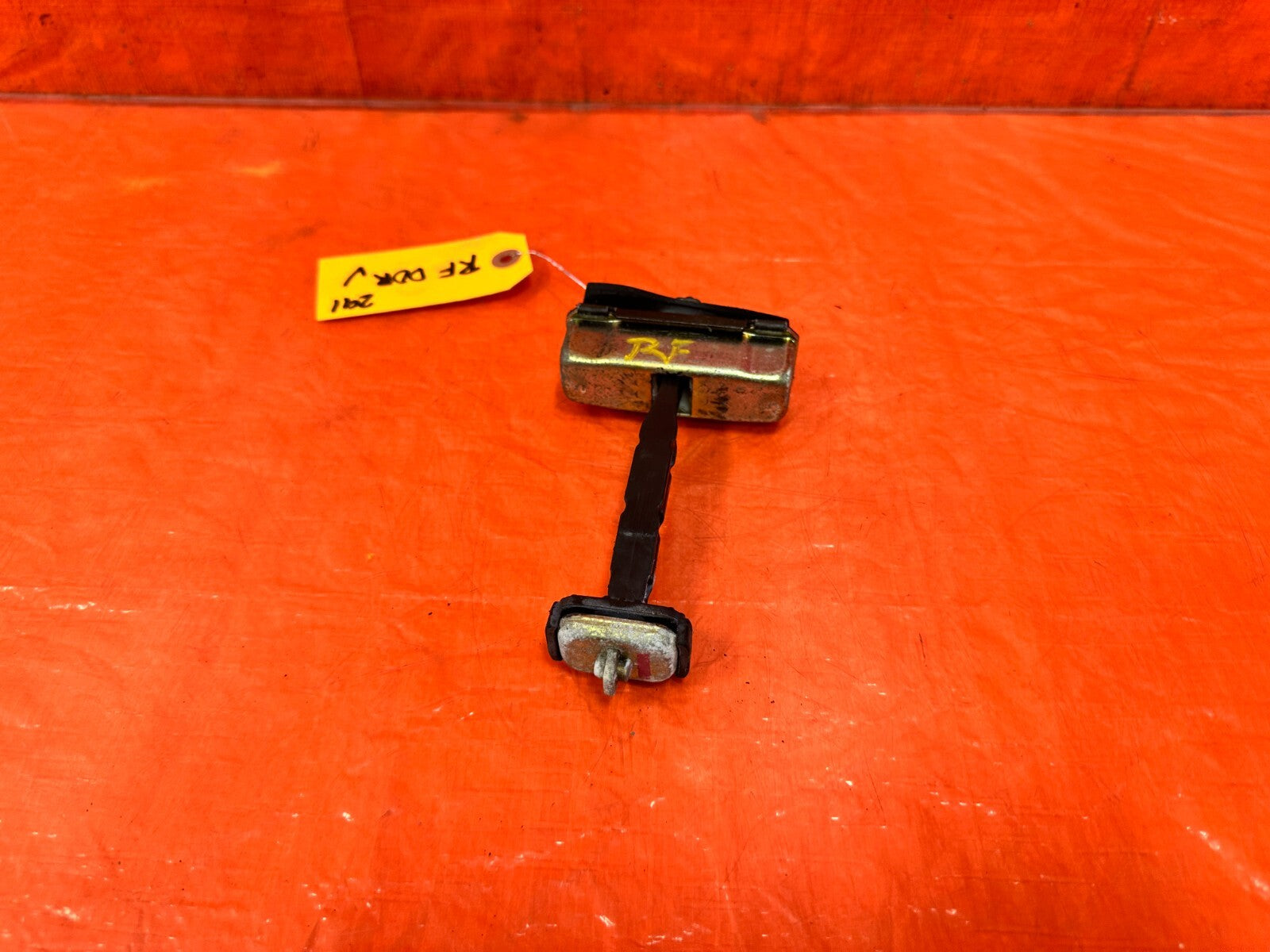 04 08 ACURA TSX   PASSENGER RIGHT FRONT DOOR CHECKER HINGE ARM STOPPER   OEM 2911