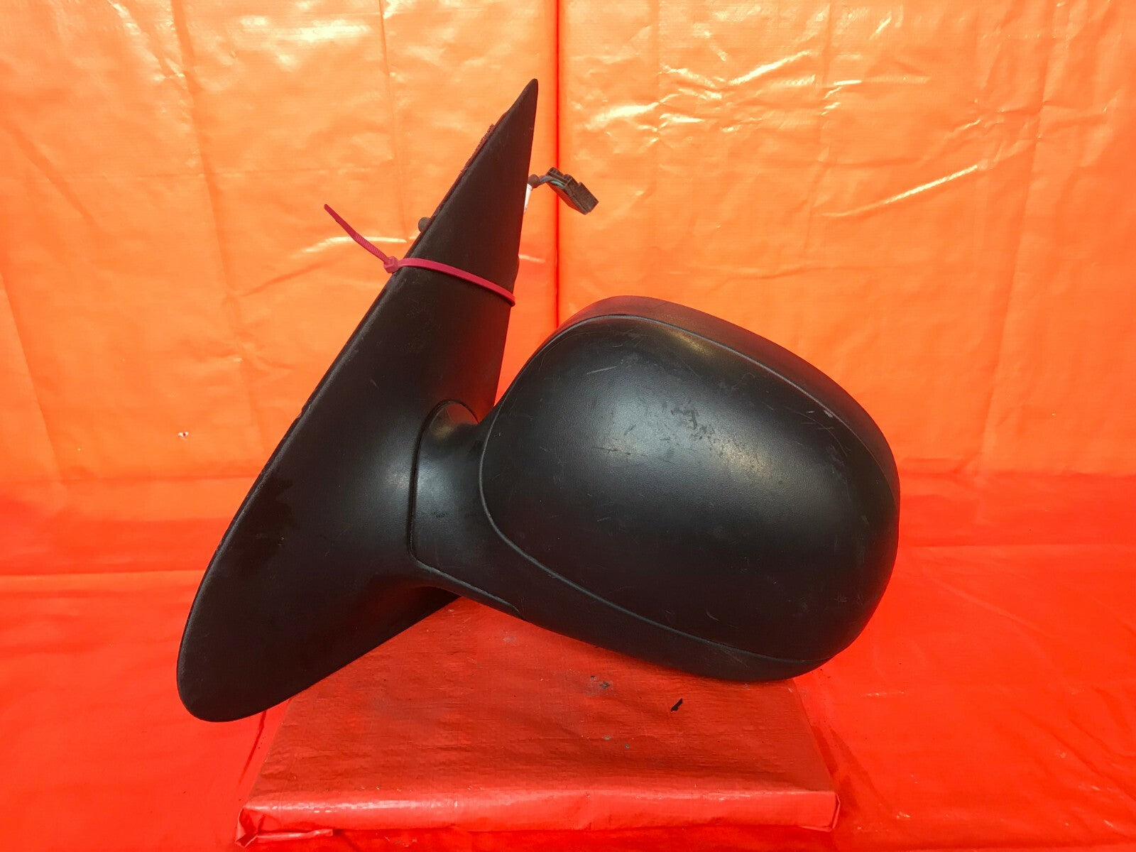 OEM 2000 00 FORD EXPEDITION DRIVER LEFT SIDE VIEW MIRROR   HEATED   BLACK0