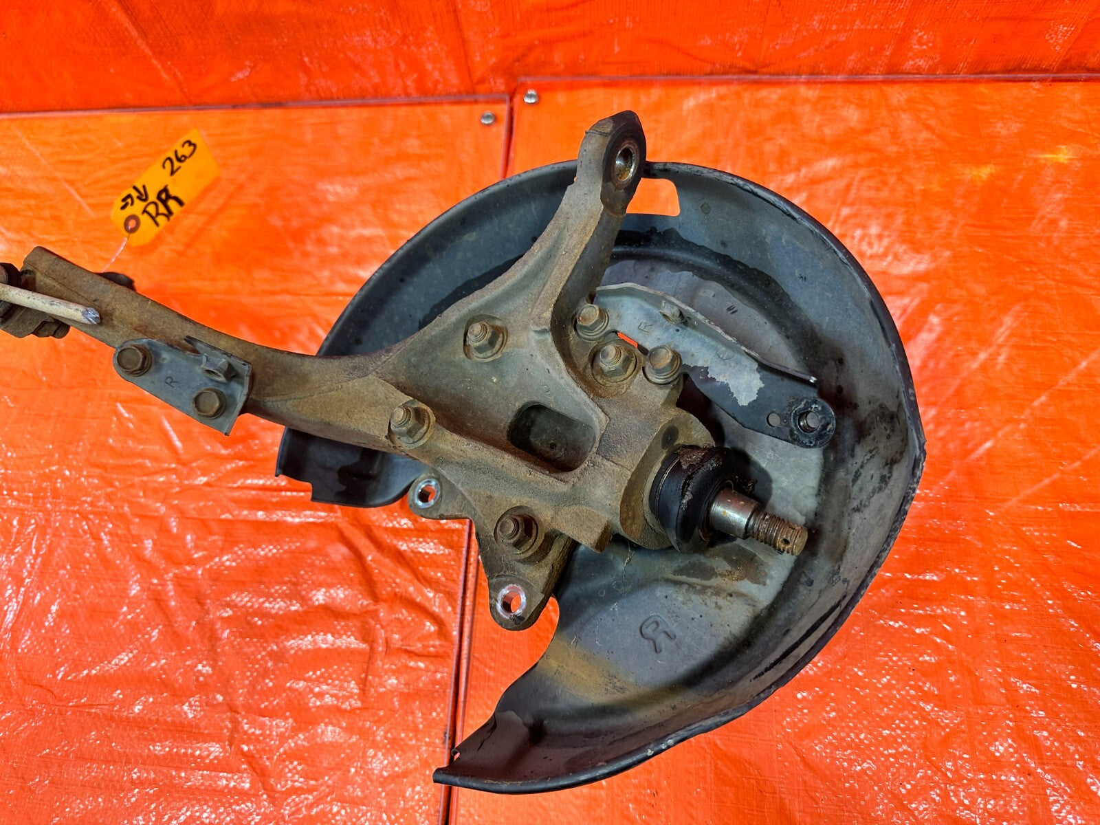 97 01 HONDA PRELUDE   PASSENGER RIGHT REAR   SPINDLE KNUCKLE HUB   OEM #26310