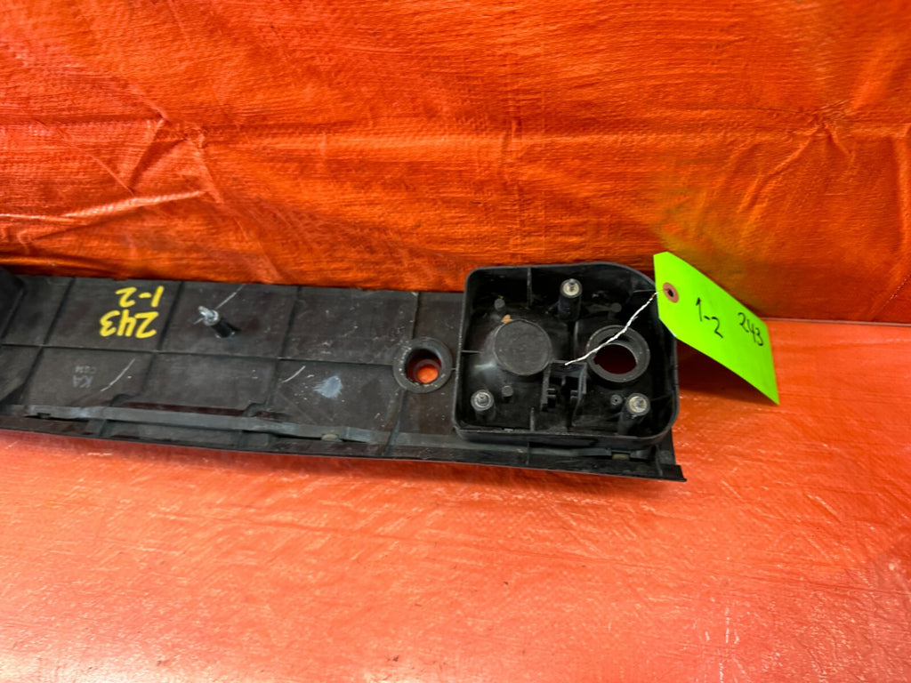 88 89 HONDA CRX   CENTER TAIL LIGHT MIDDLE TAIL LAMP   OEM FACTORY #2438